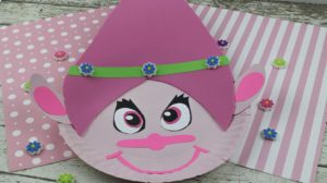 Do you want to make a Troll? This Troll craft is cute, fun and can even be used for teaching the letter T! Fun Letter T craft! #preschool #kindergarten #craft