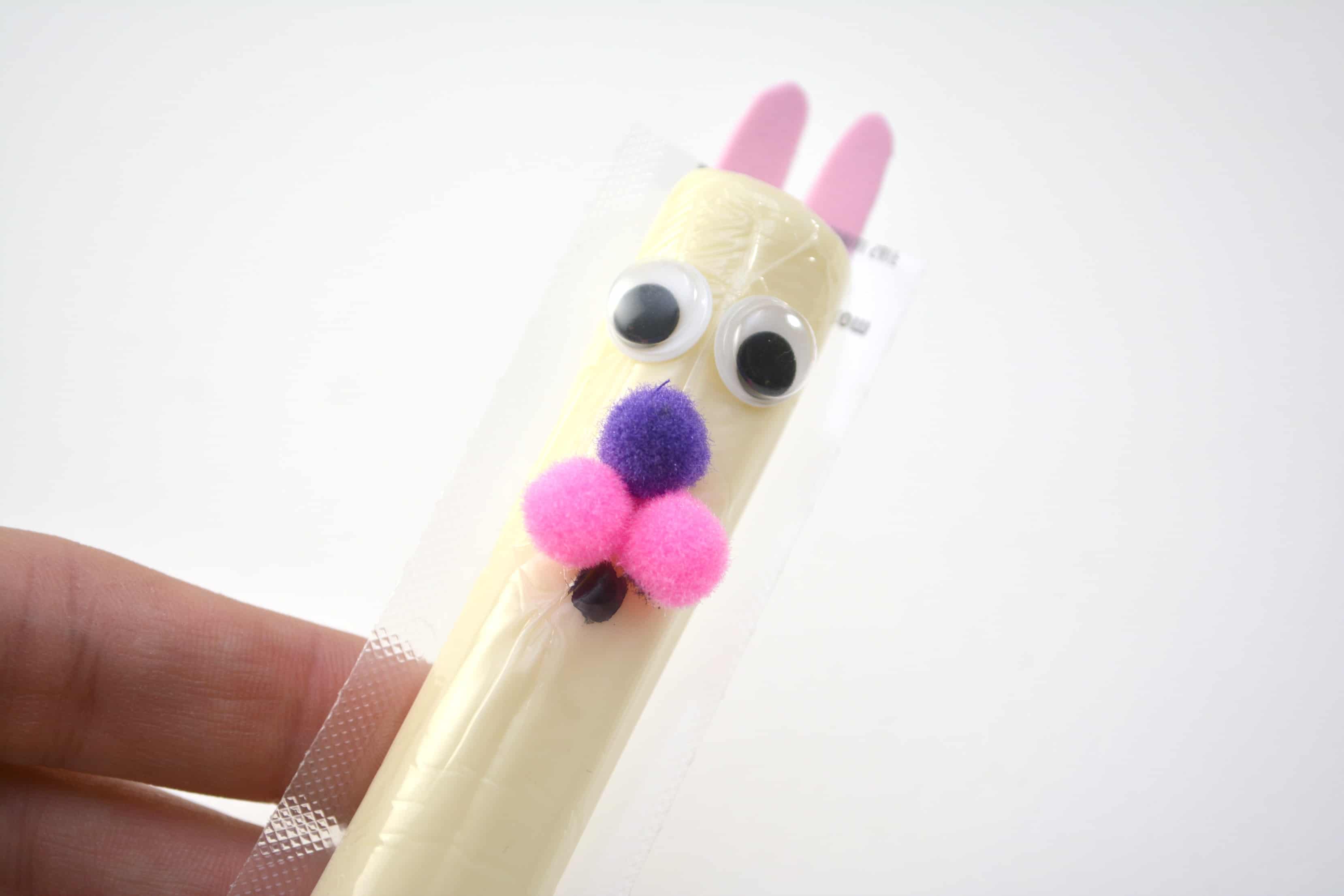 Easter is identical with bunnies and eggs. Today I would like to share Easter Bunny Cheese sticks for your little people's craft activities.
