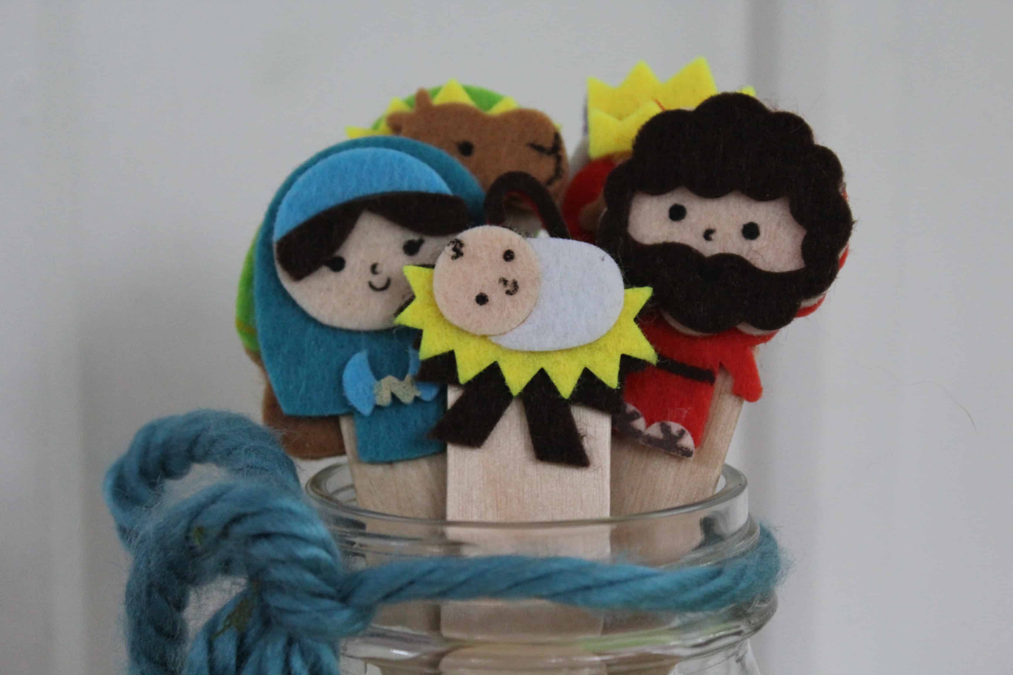 Some crafts related to the nativity can help us to have more Christ-centered Christmas. Today, I would like to share nativity stick puppets.