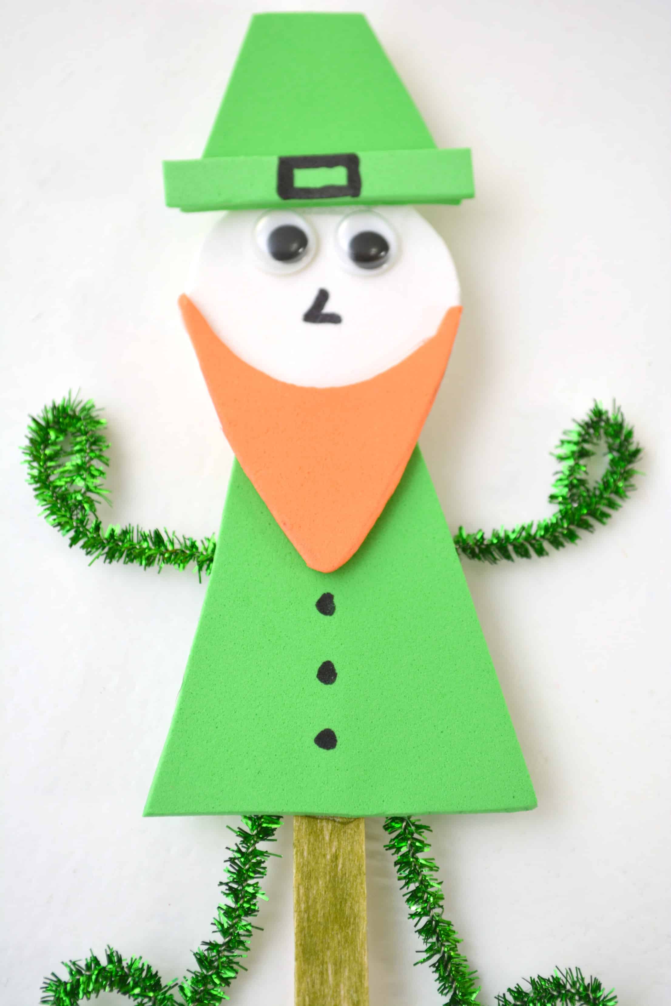 As St. Patrick's Day is in the corner, today I would like to share a very cute popsicle stick Leprechaun craft for you to have some fun with children welcoming St. Patrick's Day. This adorable craft is great to display around. You might also make some variation out of it.