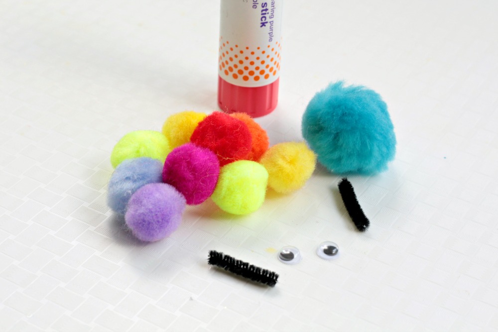 Use this inchworm pom pom letter i craft when studying the short letter I during I week or any time you're working on the letter I.