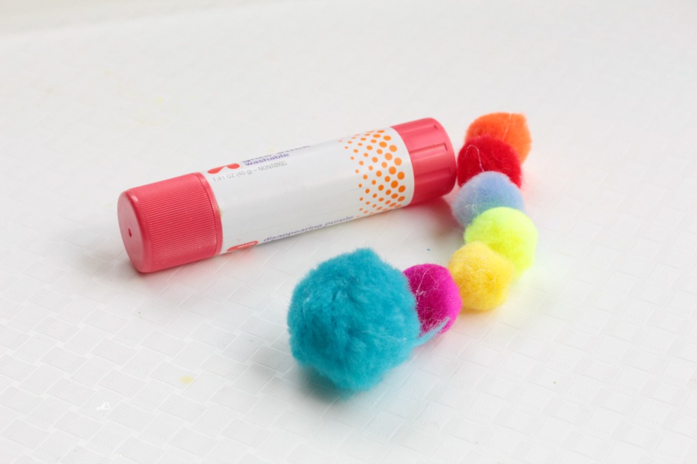 Use this inchworm pom pom letter i craft when studying the short letter I during I week or any time you're working on the letter I.