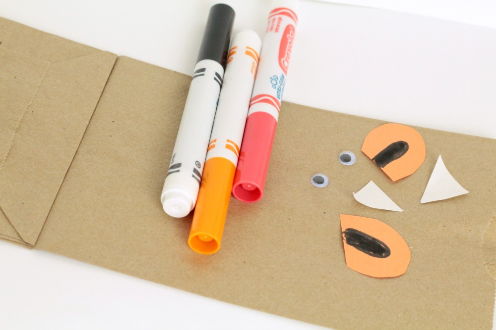 When you are studying the letter T, don't miss out on making these super fun and super simple Letter T Craft: tiger crafts.