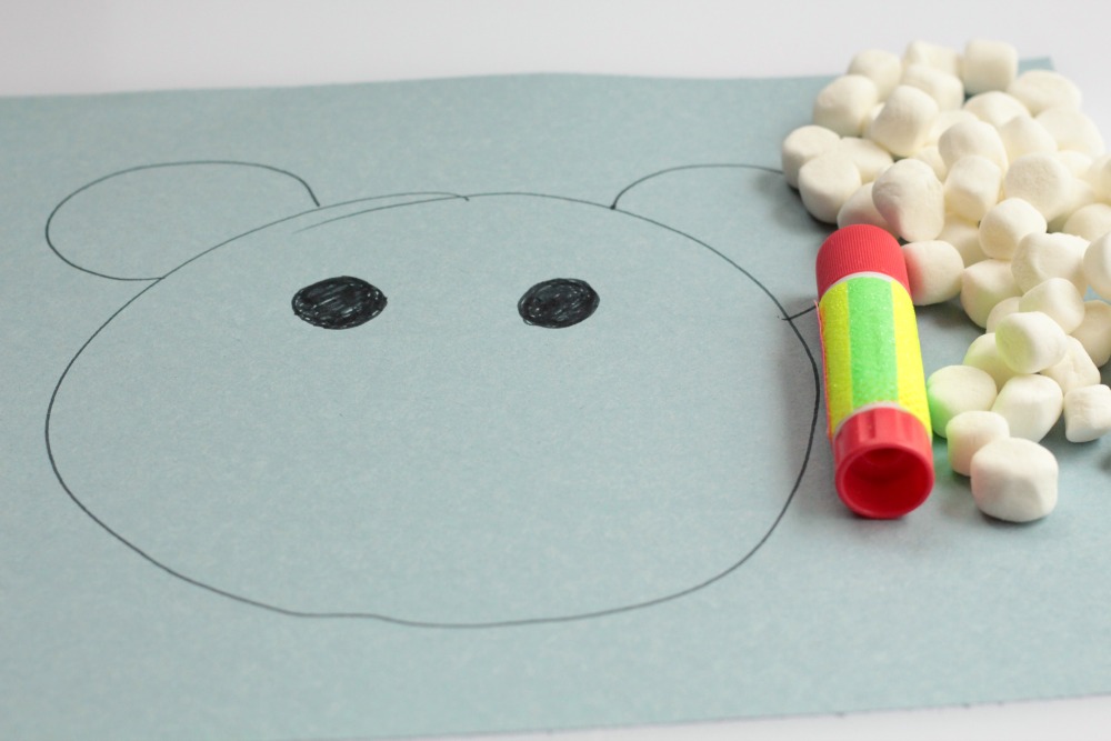 Winter is the perfect time to try fun winter-themed crafts and polar bear crafts! This fun polar bear craft is perfect for preschoolers and kindergartners